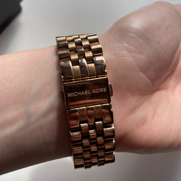Michael Kors Rose Gold watch - Picture 9 of 9